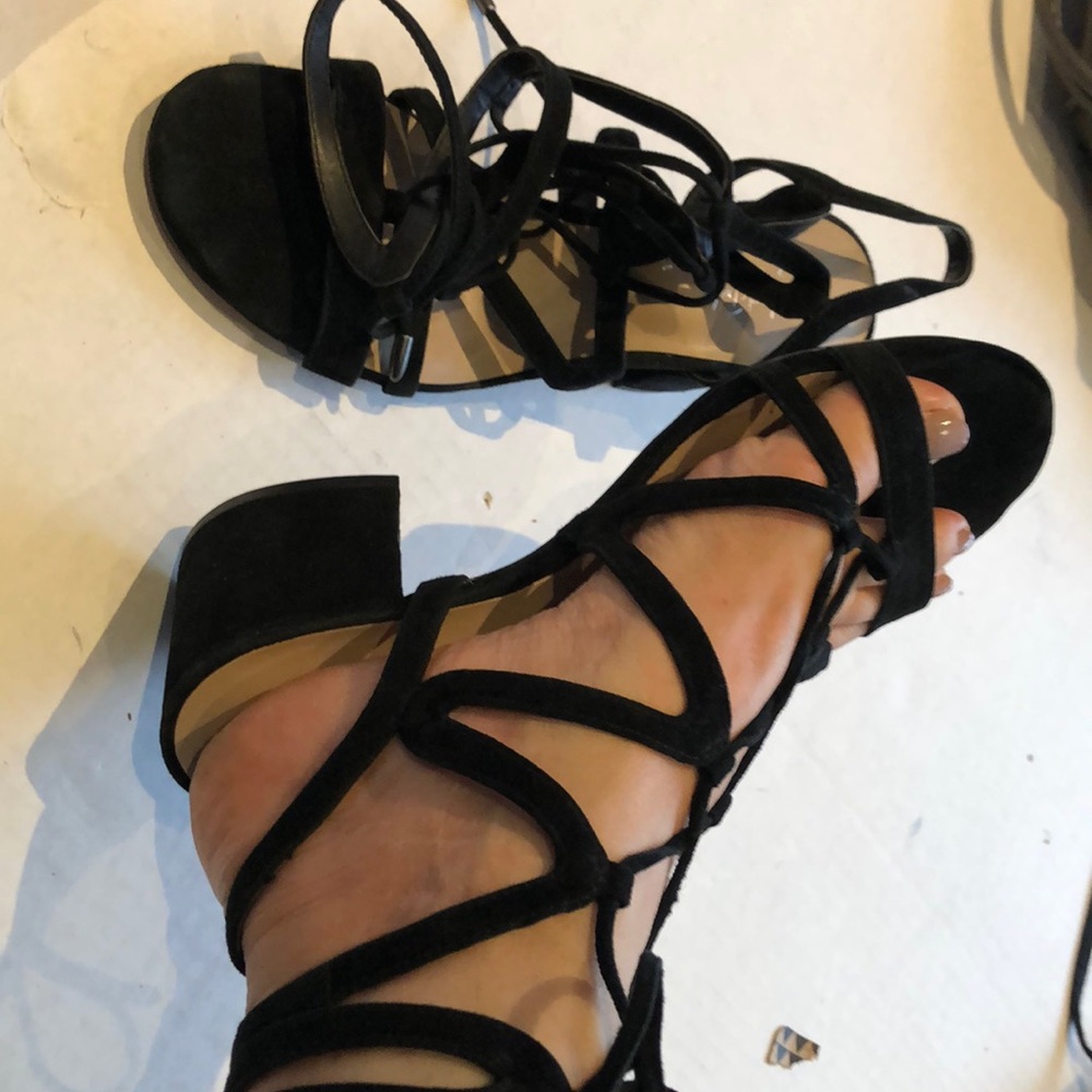 Lord & Taylor black heeled gladiator sandals in 8.5